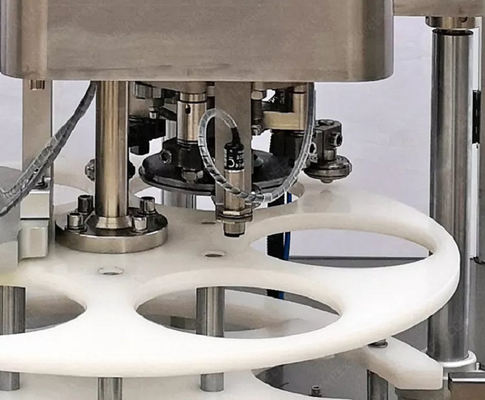 Hoog rendement volledig automatische blik naaimachine, PLC plastic blikverzegelmachine